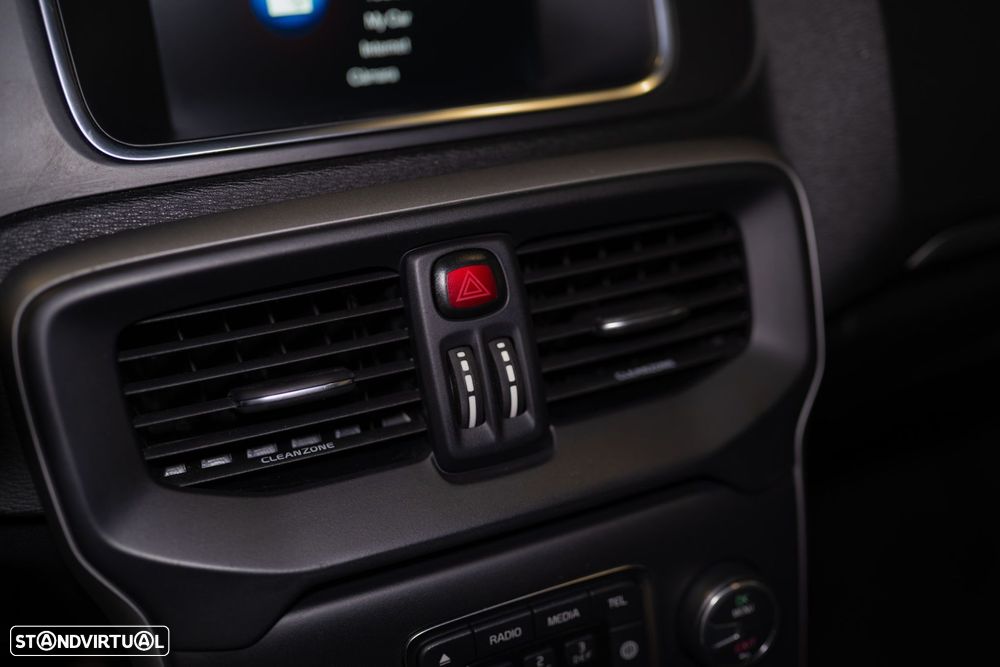 Volvo V40 2.0 D2 Momentum - 35