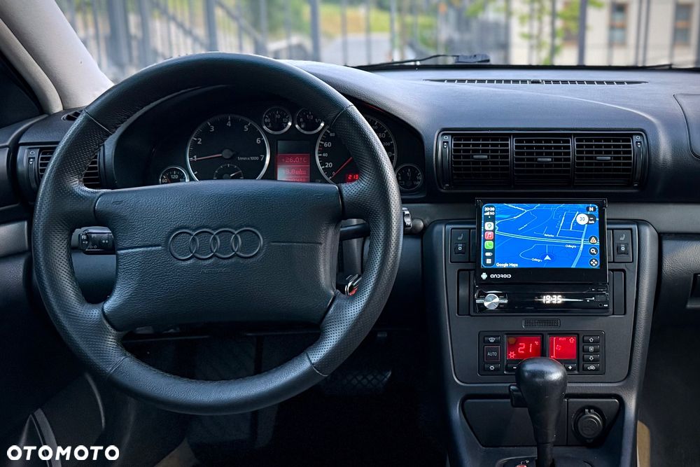 Audi A4 Limousine - 18