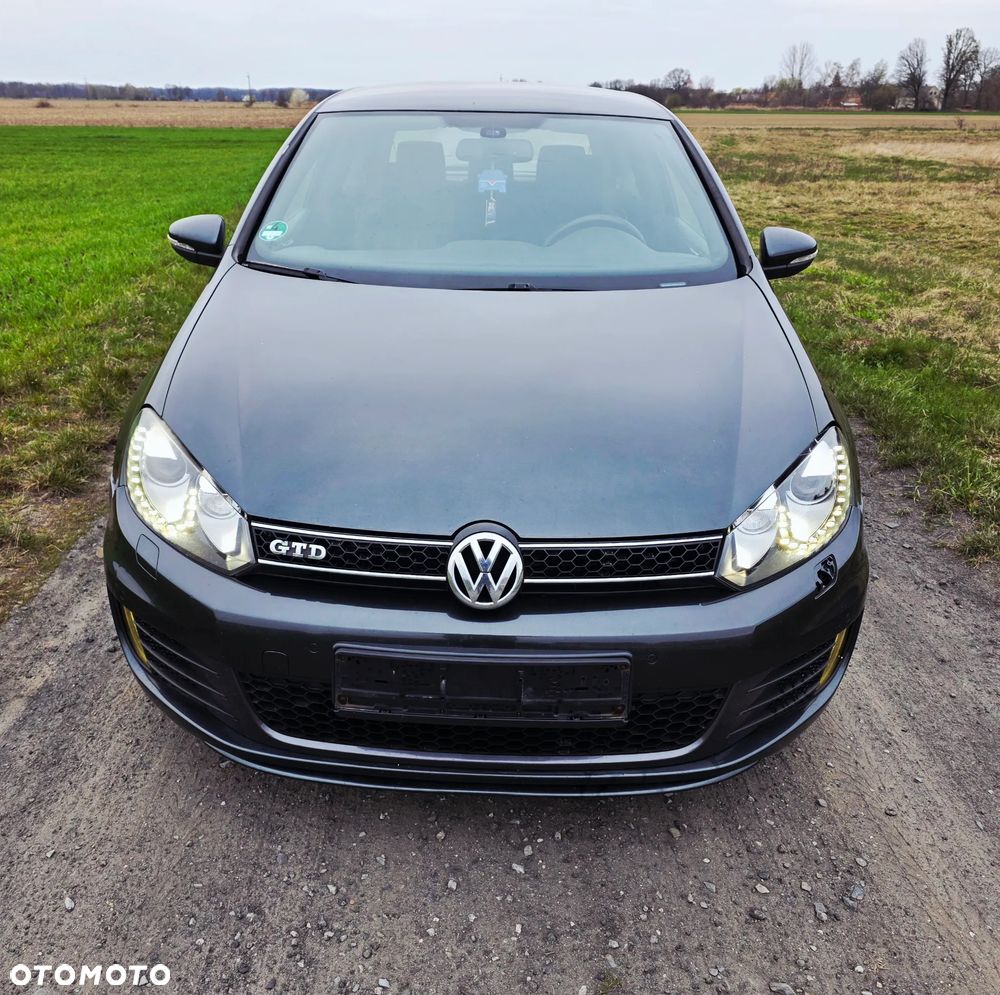 Volkswagen Golf - 5