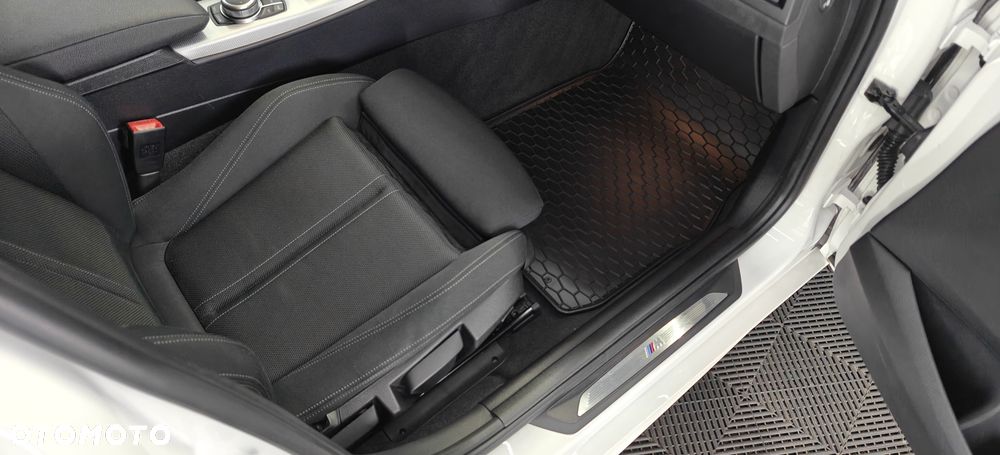 BMW Seria 1 - 21