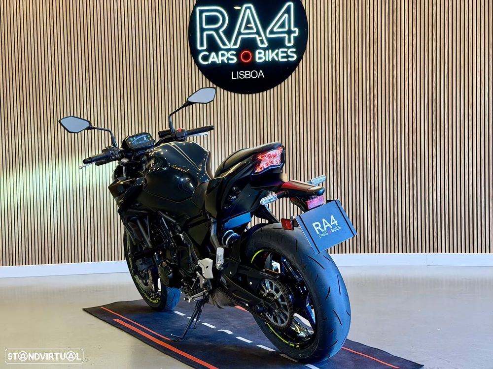 Kawasaki Z 650 - 21