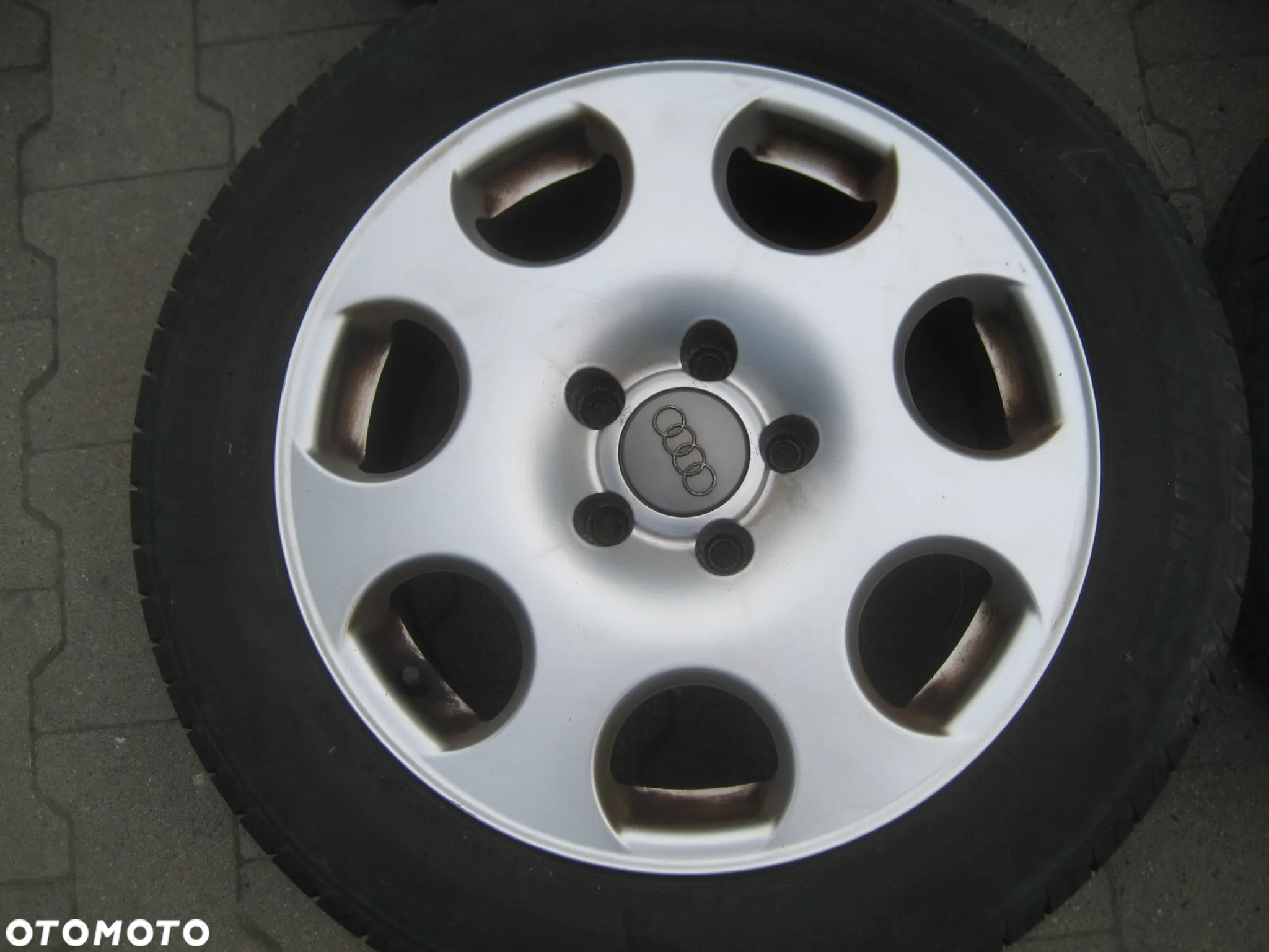 audi a4 b6 felgi aluminiowe opony 5x112 7jx16 et42 8e0601025f 205 55 r16 - 2