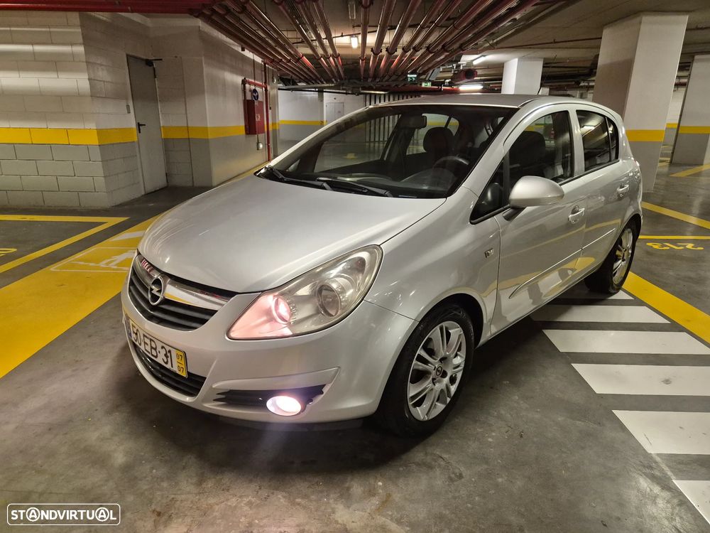 Opel Corsa 1.2 Enjoy - 1