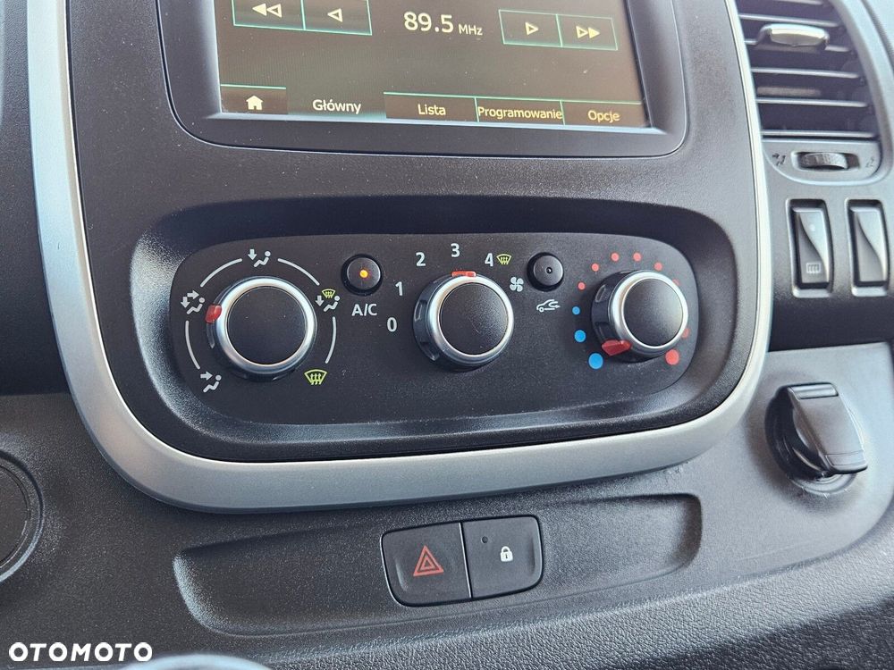 Renault Trafic L2H1 *69900zł NETTO* Brygadówka 6 osób 2.0dCi/120KM - 28