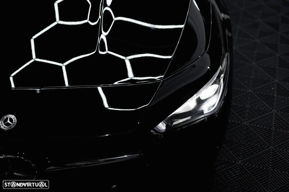 Mercedes-Benz CLA 250 e Shooting Brake AMG Line - 13