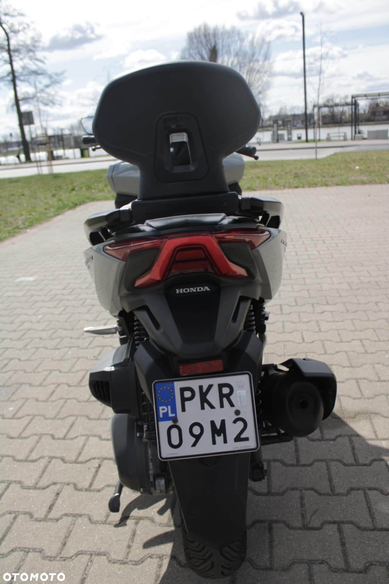 Honda NSS - 11