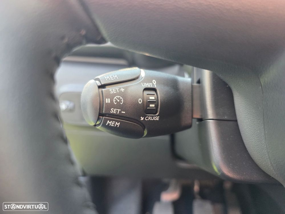 Citroën C3 1.2 PureTech Shine - 17