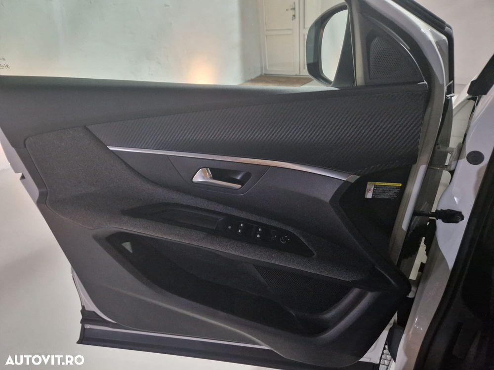 Peugeot 3008 1.6 BlueHDI S&S EAT6 Active - 6