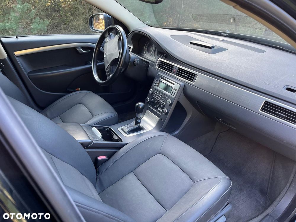 Volvo V70 2.0D Momentum - 9