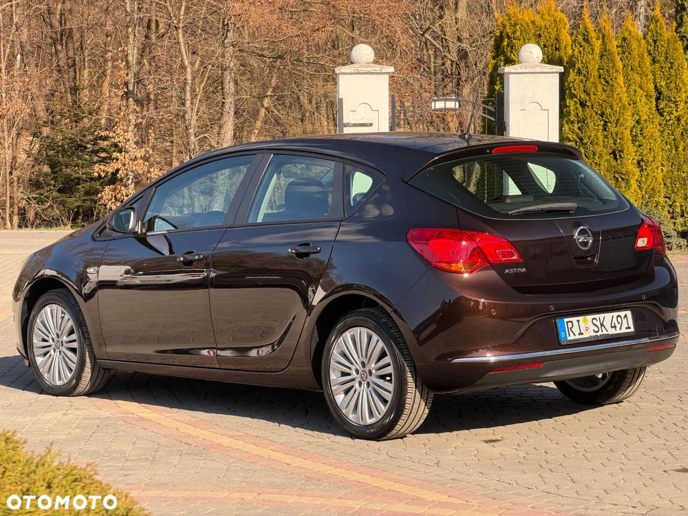 Opel Astra 1.6 Cosmo - 9