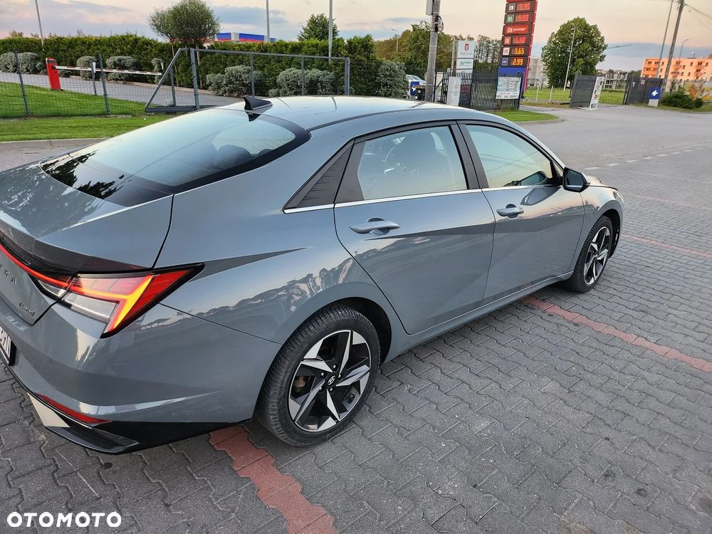 Hyundai Elantra 1.6 Smart - 4
