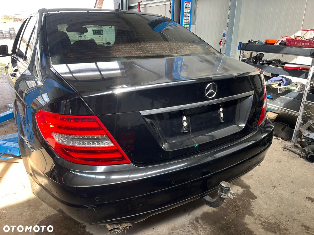 Mercedes-Benz Klasa C 200 CDI DPF (BlueEFFICIENCY) Avantgarde - 7