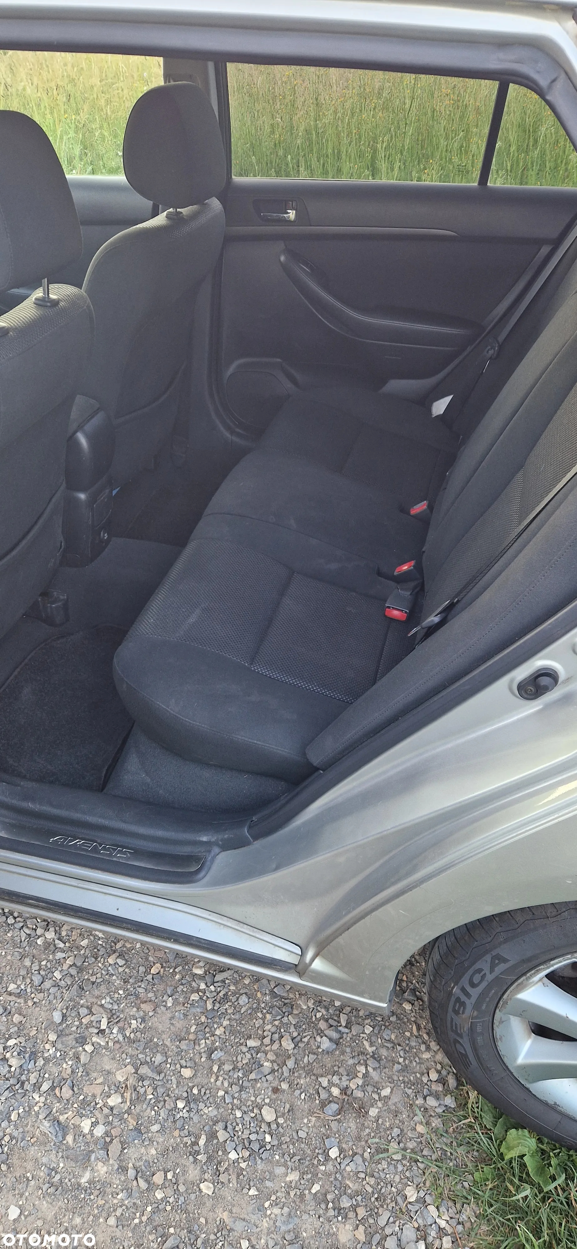 Toyota Avensis - 13