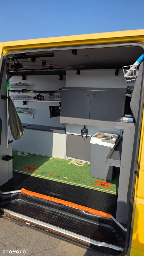 Volkswagen Transporter - 9