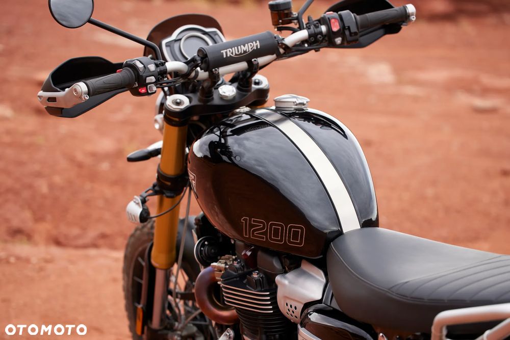 Triumph Scrambler - 13