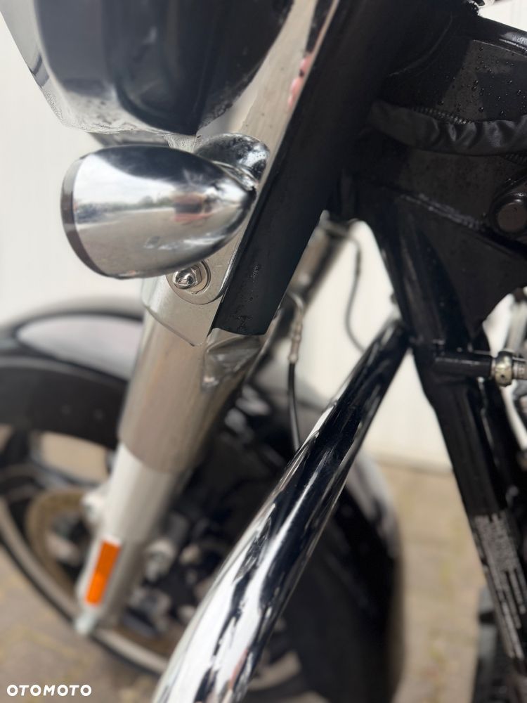 Harley-Davidson Touring Street Glide - 21