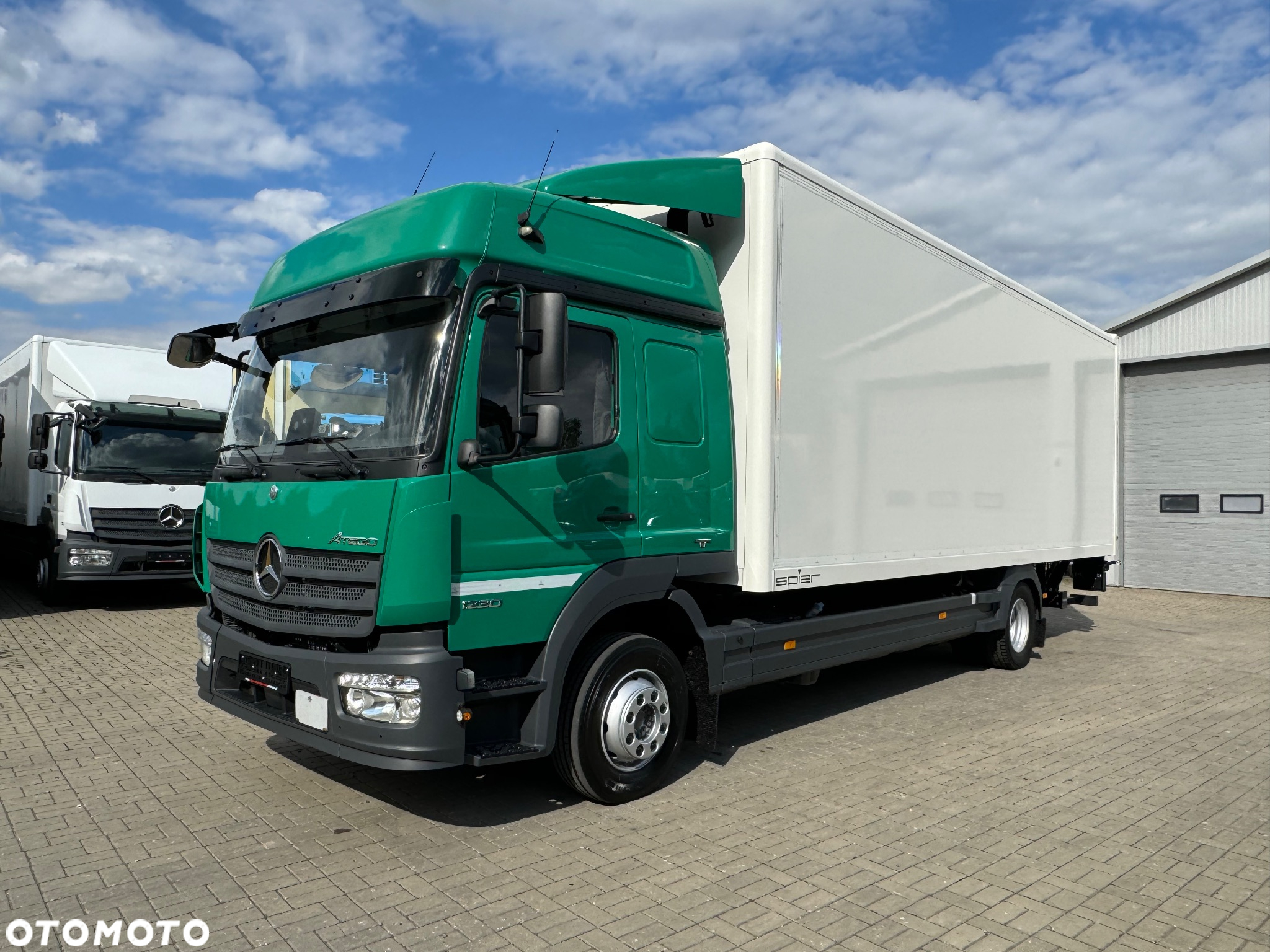 Mercedes-Benz ATEGO 1230 KONTENER 7.50m WINDA - 2
