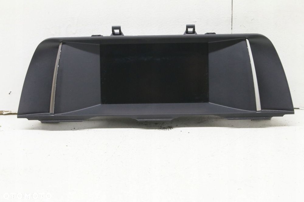 ekran nawigacji BMW F10 F11 LIFT - 1