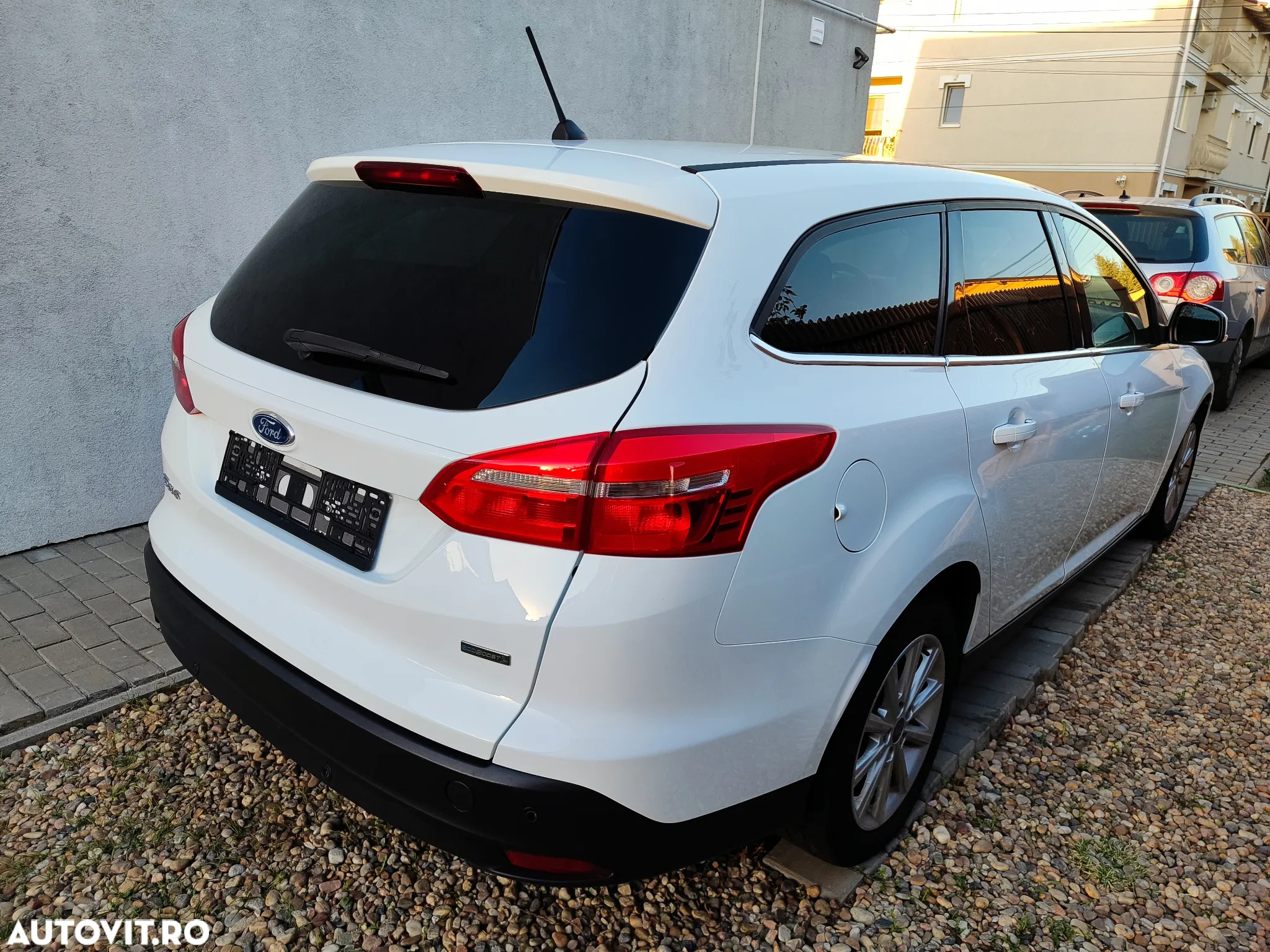 Ford Focus 1.0 EcoBoost Start-Stopp-System COOL&CONNECT DESIGN - 4