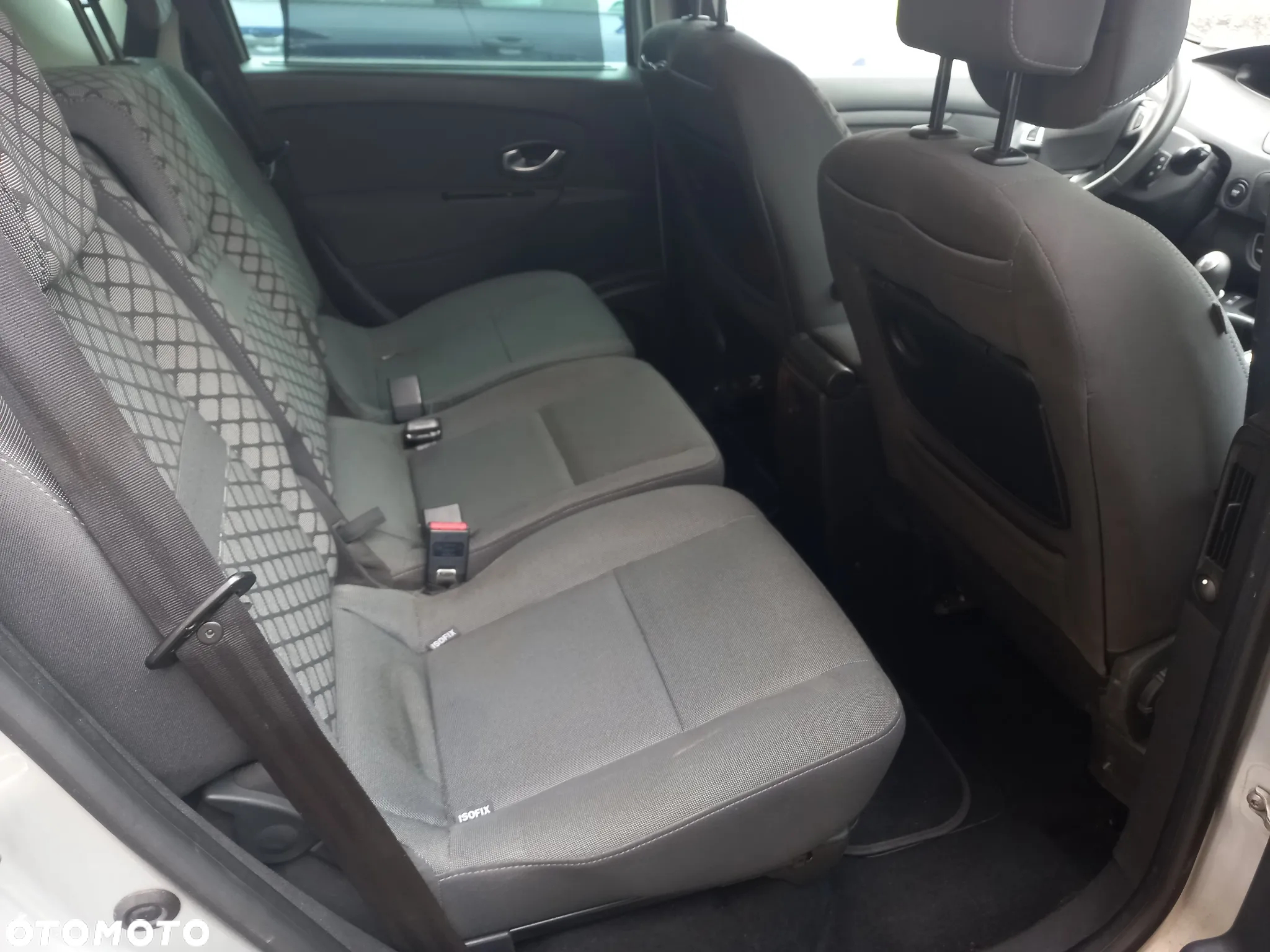 Renault Scenic 1.6 dCi Energy Privilege S&S - 8