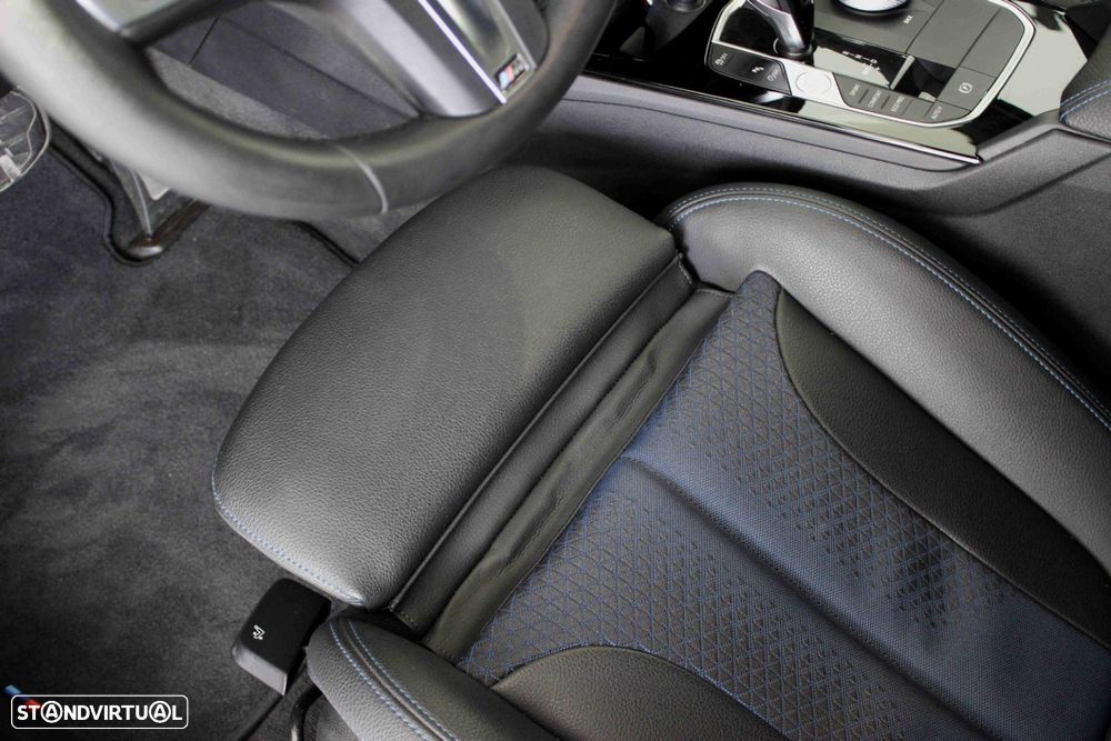 BMW 116 d Pack 50 anos M Auto - 16