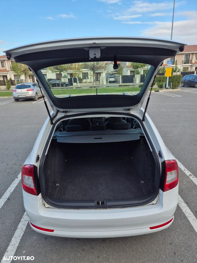 Skoda Octavia 1.6 TDI Ambiente - 15