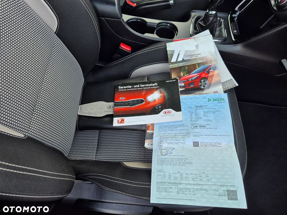 Kia Ceed 1.6 GDI Dream Team Edition - 35