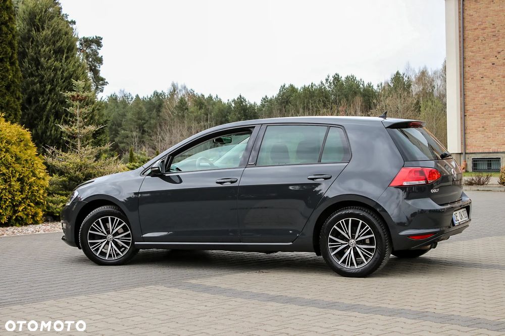 Volkswagen Golf 2.0 TDI BlueMotion Technology Allstar - 16