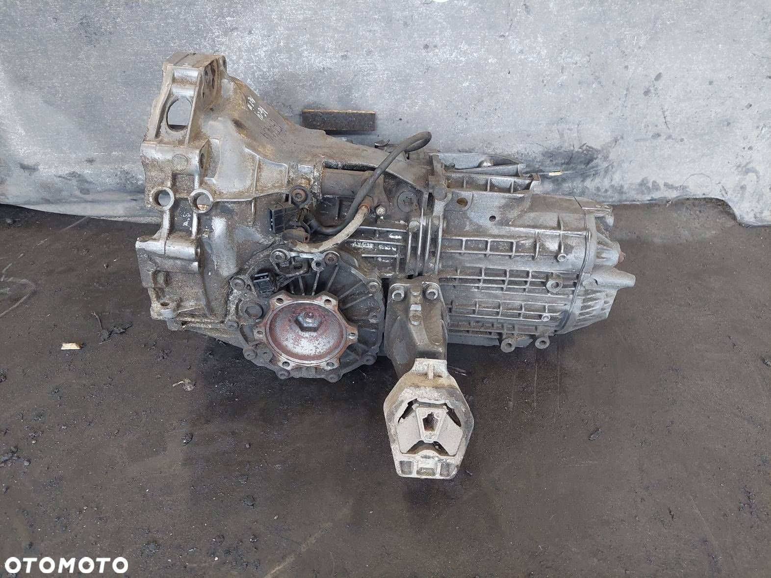 SKRZYNIA BIEGÓW AUDI A6 C4 2.5 TDI CUS - 2