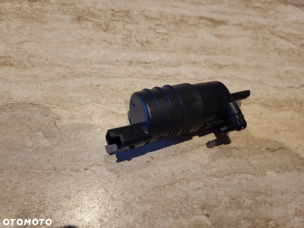 Pompka spryskiwacza  NISSAN ALMERA II, MICRA II; RENAULT CLIO II, CLIO II/HATCHBACK, ESPACE III, KANGOO, KANGOO EXPRESS, LAGUNA I, MEGANE I COUPE-SEDAN 08.92- - 3