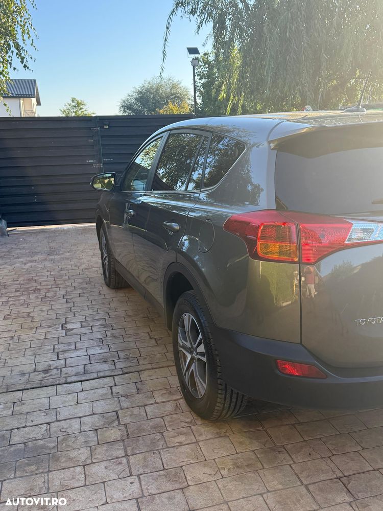 Toyota RAV4 2.2L D-CAT A/T Luxury - 5