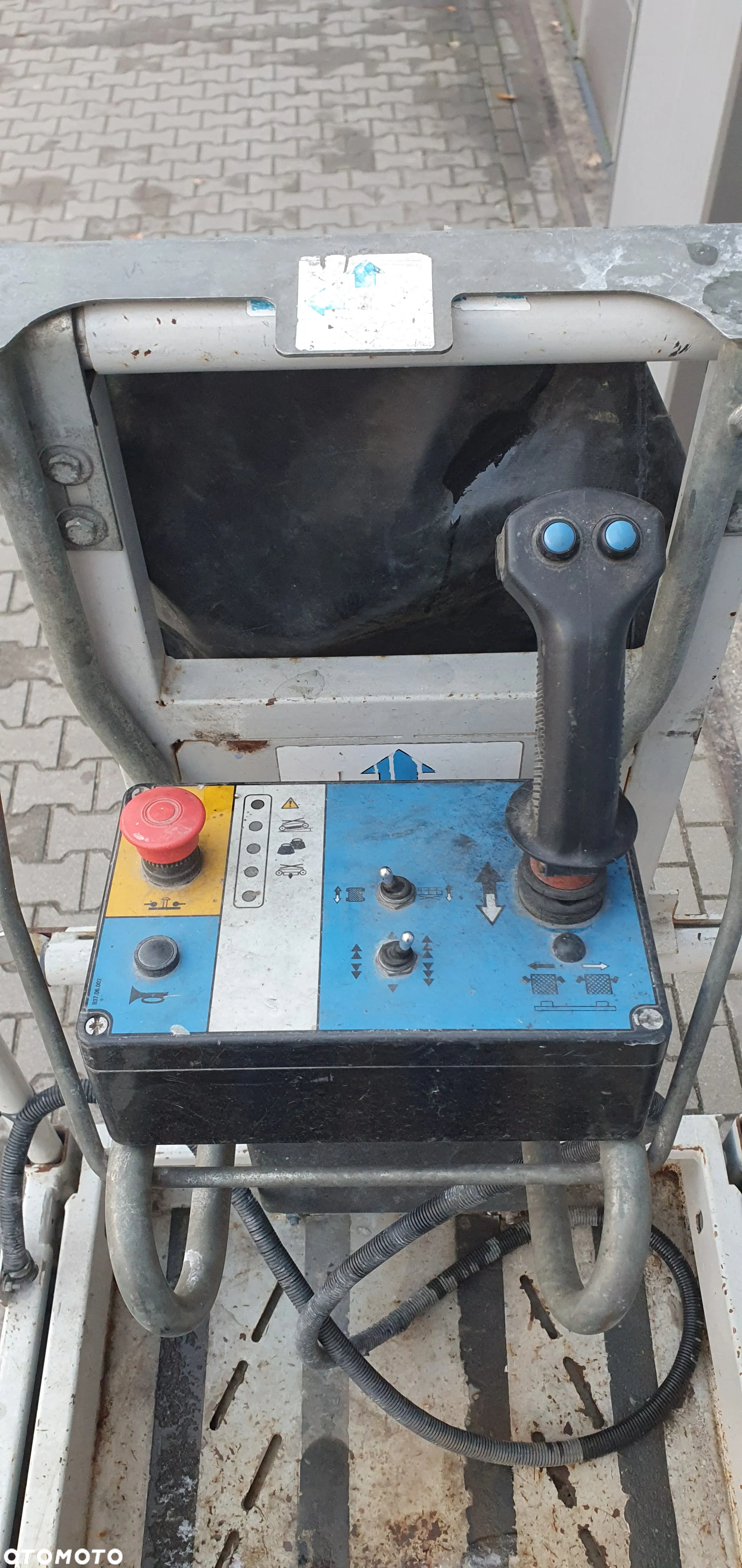 JLG IMER ITECO IT 5980 7,80m Podnośnik nożycowy zwyżka nożycówka elektryczny podest ruchomy zwyżka podnośnik koszowy samojezdny IMER ITECO IT 5980 zwyżka na białych niebrudzących kołach jak GENIE 1932 JLG 1930 SKYJACK HAULOTTE Terex TKD MEC Sinoboom Zoomlion - 4
