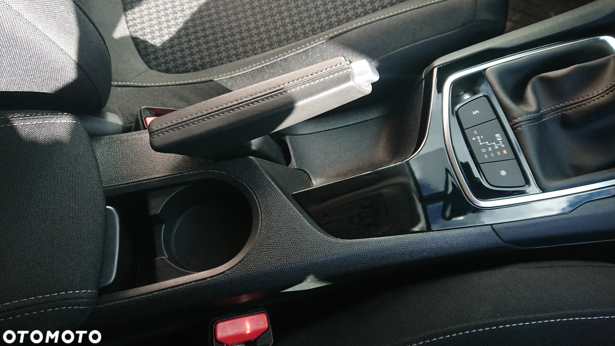 Peugeot 308 1.2 PureTech Active S&S EAT6 - 13