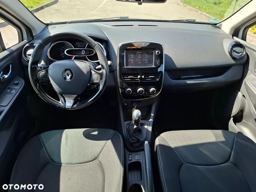 Renault Clio - 22