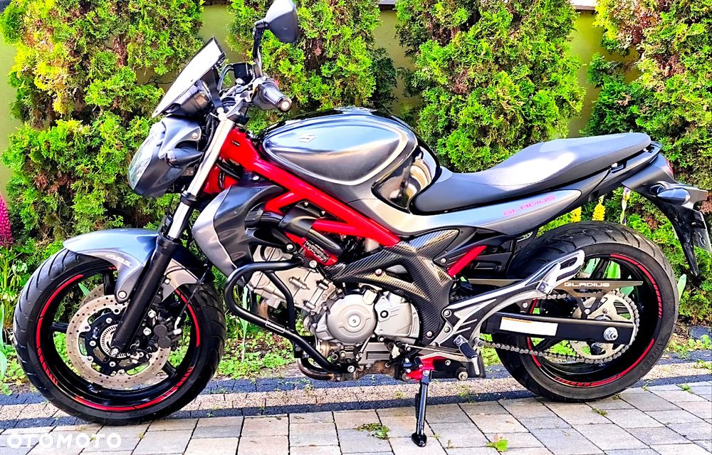 Suzuki Gladius - 19