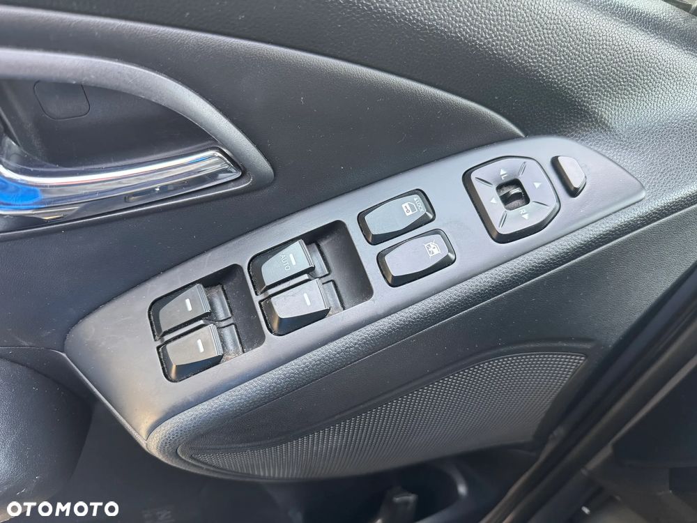 Hyundai ix35 2.0 CRDi 4WD Automatik Premium - 25