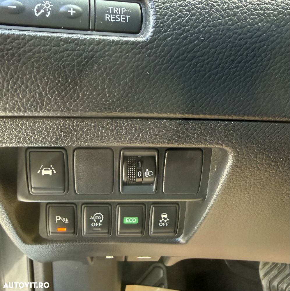 Nissan Qashqai 1.6 DCI Xtronic TEKNA - 12