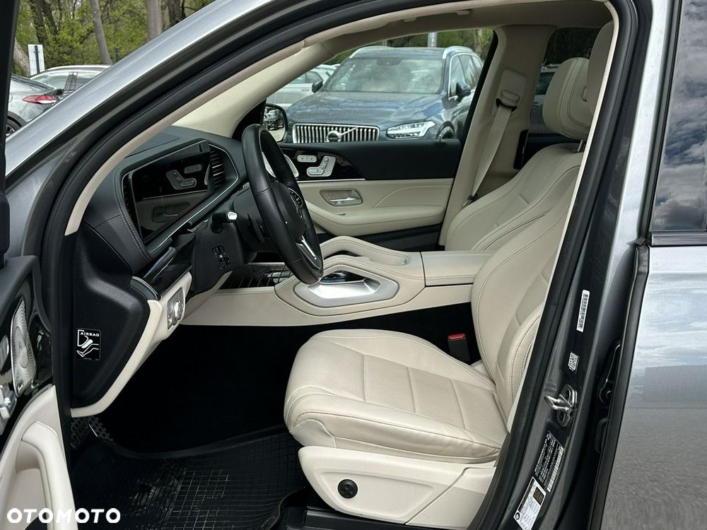 Mercedes-Benz GLS - 13