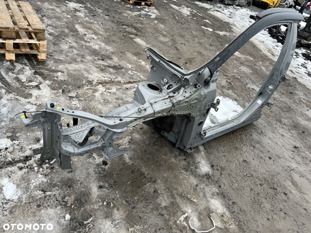 Ćwiartka lewa próg słupek Toyota Corolla E21 - 1