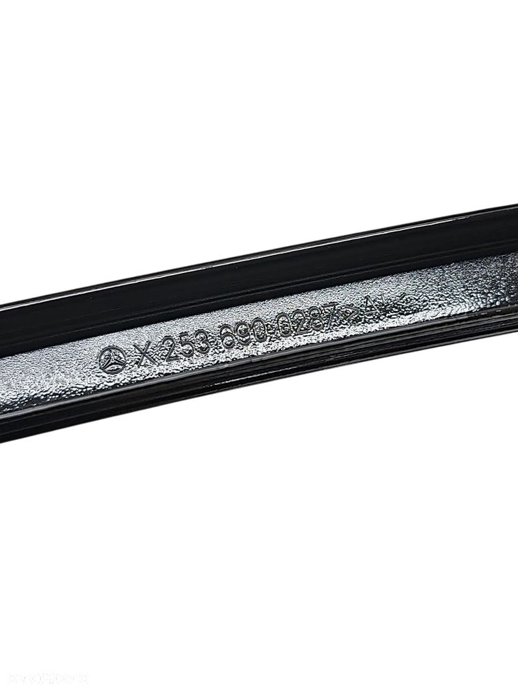 Nakładka listwa drzwi prawy przód MERCEDES GLC W253 BLACK PIANO X2536900287 - 2