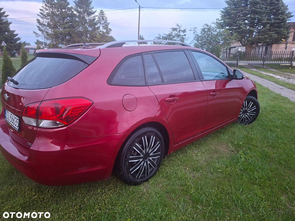 Chevrolet Cruze 1.6 LS - 3