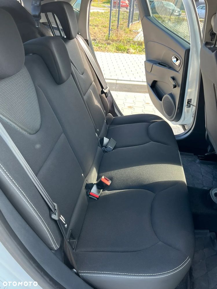 Renault Clio - 19