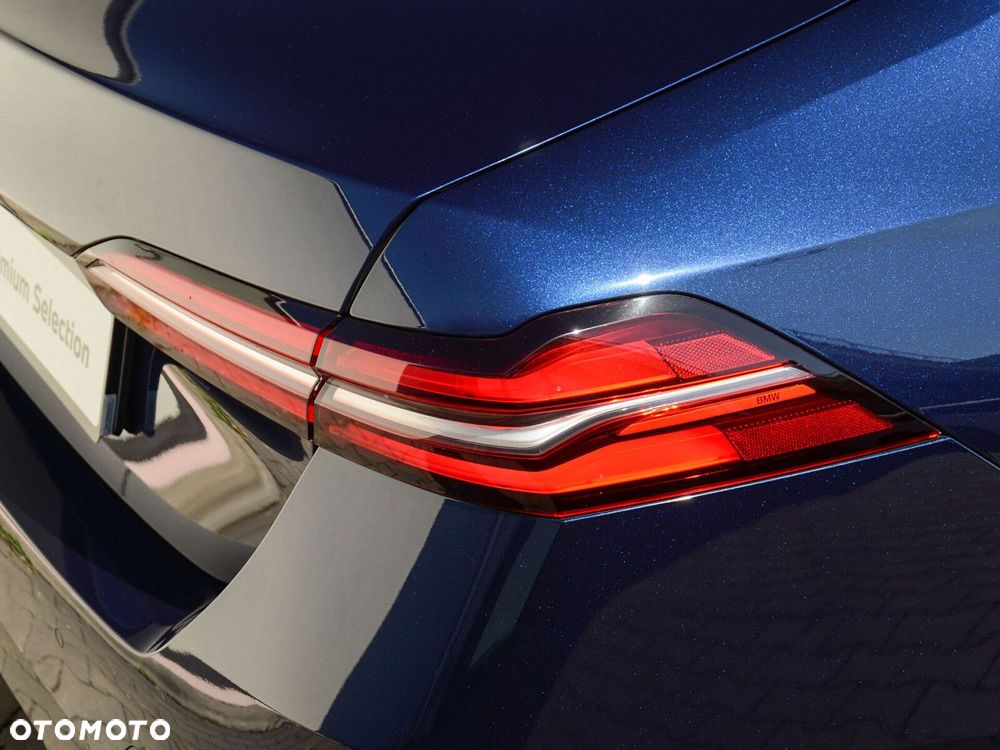 BMW Seria 5 520d xDrive - 16