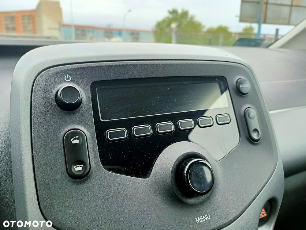 Toyota Aygo x-play - 22