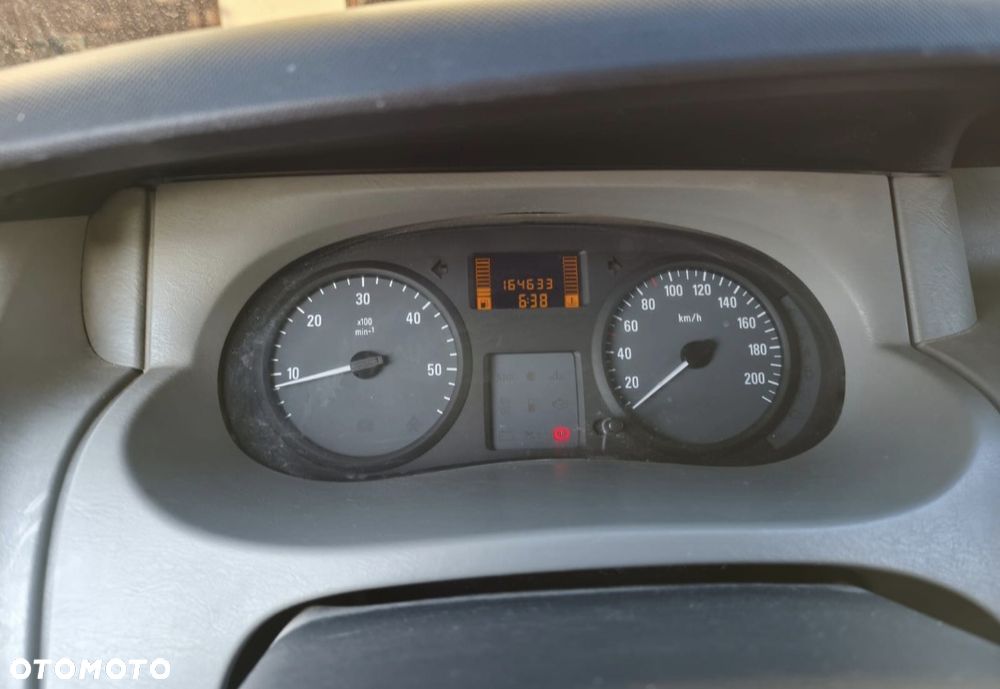 Opel Vivaro - 16