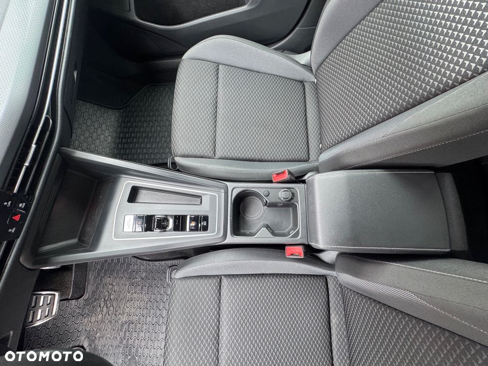 Volkswagen Golf - 17