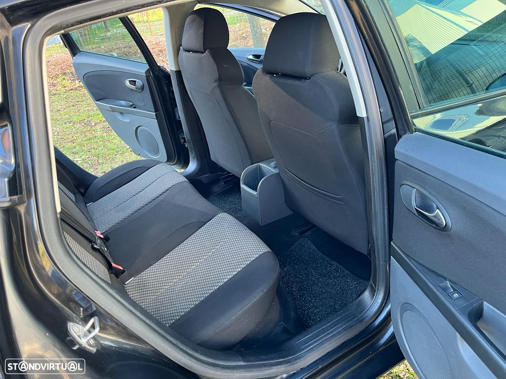 SEAT Leon 1.9 TDI Ecomotive Reference - 4