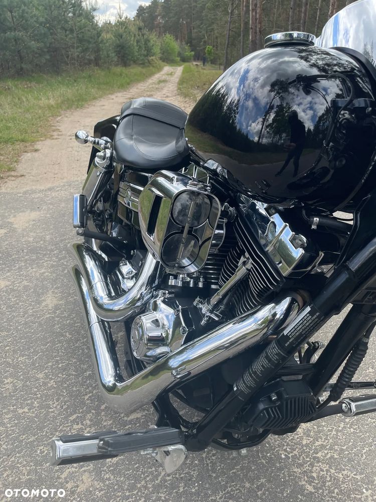 Harley-Davidson Dyna Fat Bob - 14