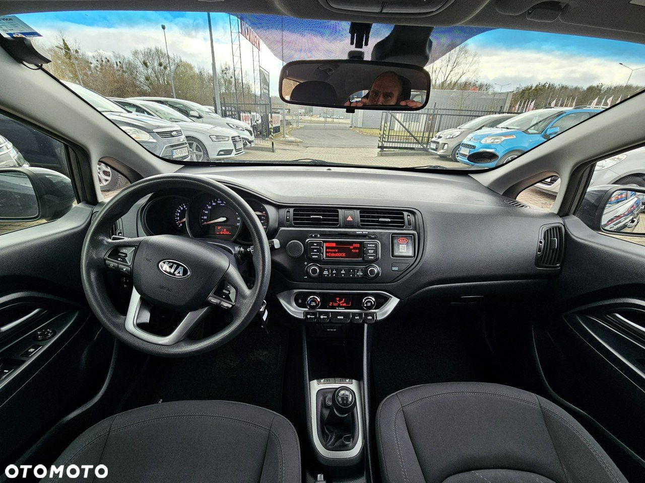 Kia Rio - 19