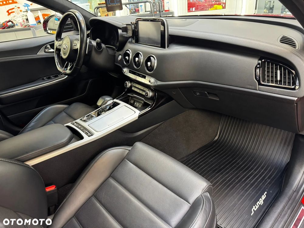 Kia Stinger 2.0 T-GDI GT Line - 10